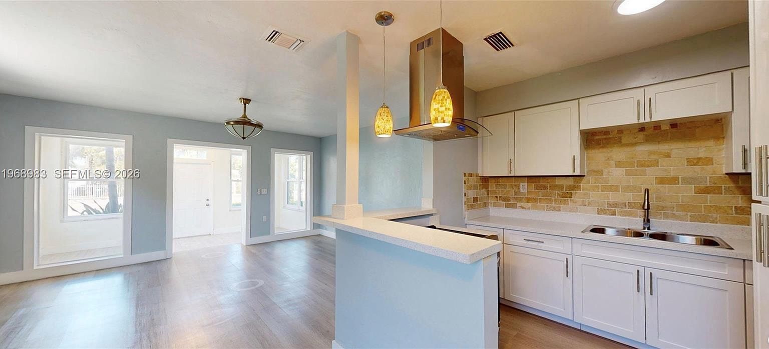 432 NW 103rd St Miami, FL 33150 - Thumbnail 4