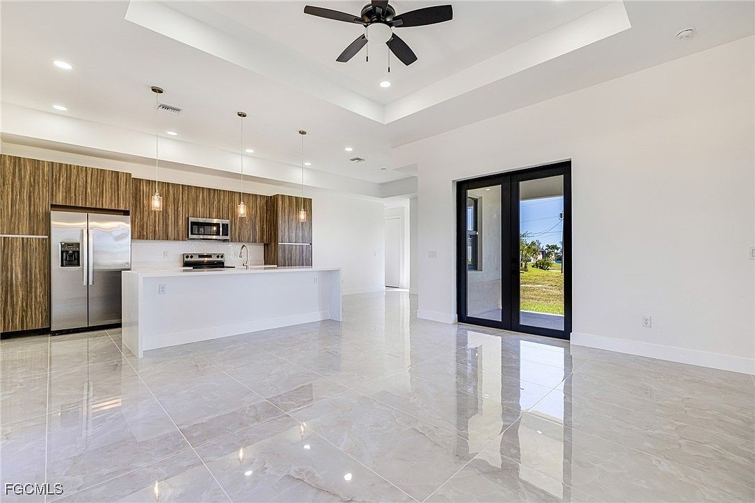 2833 NW 45th Pl Cape Coral, FL 33993 - Thumbnail 4