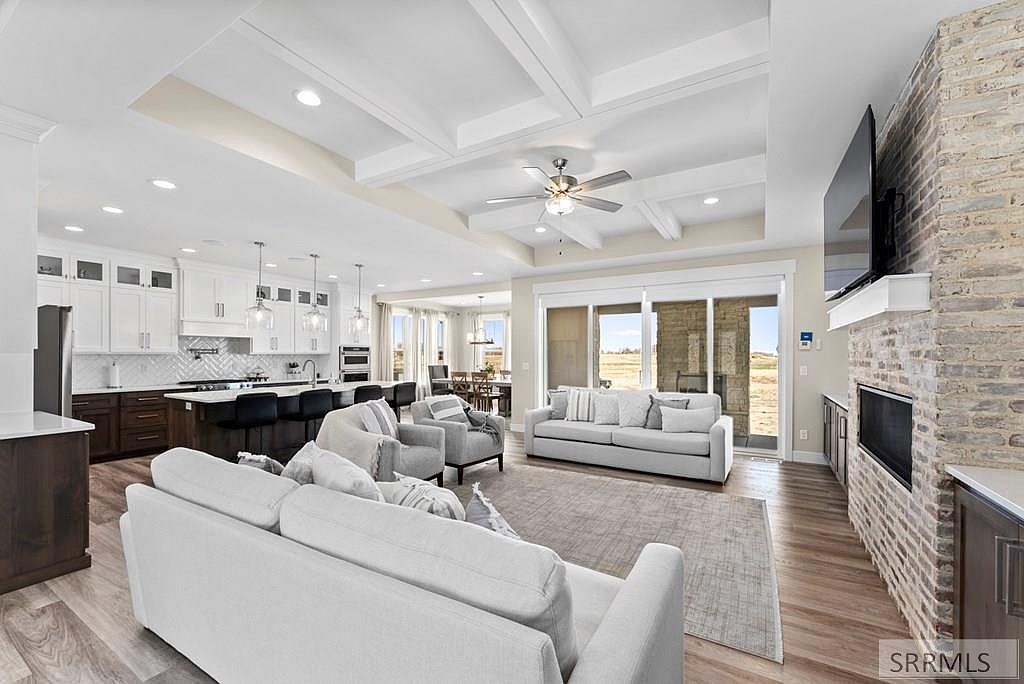 5525 Klamath Falls St Idaho Falls, ID 83406 - Thumbnail 4