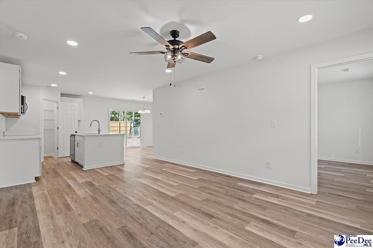 1226 E Macree Ter Florence, SC 29505 - Thumbnail 4