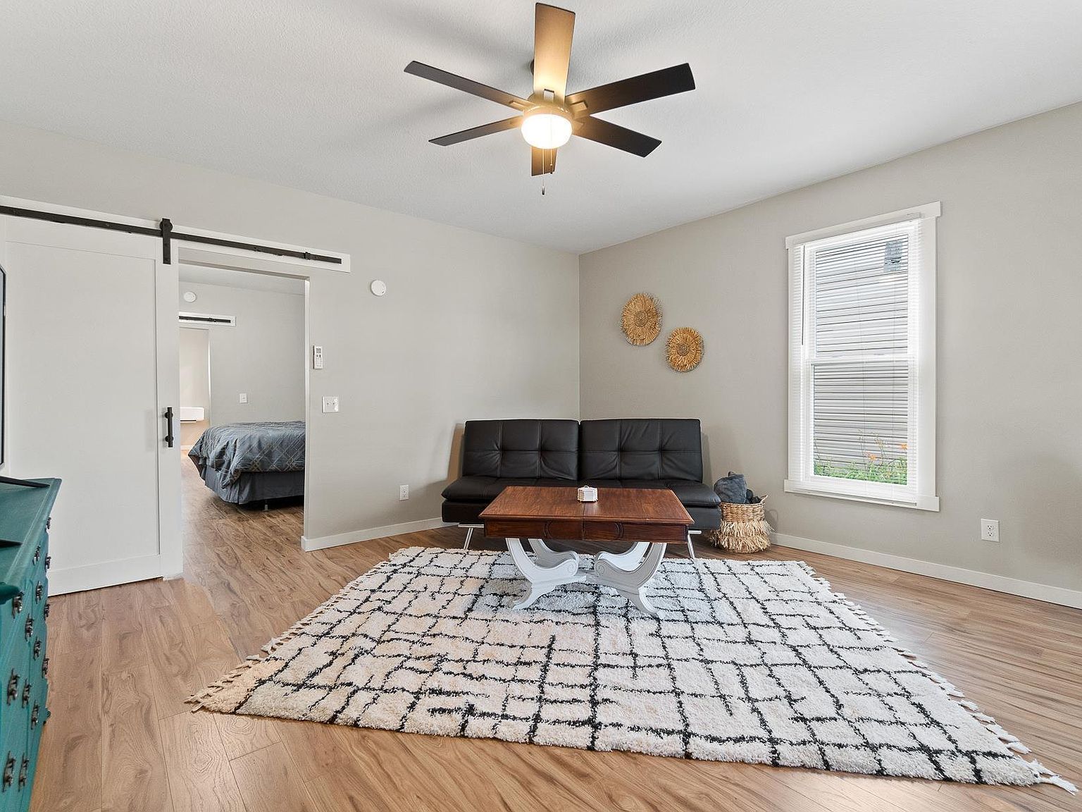 517 Lavina St Fort Wayne, IN 46802 - Thumbnail 4