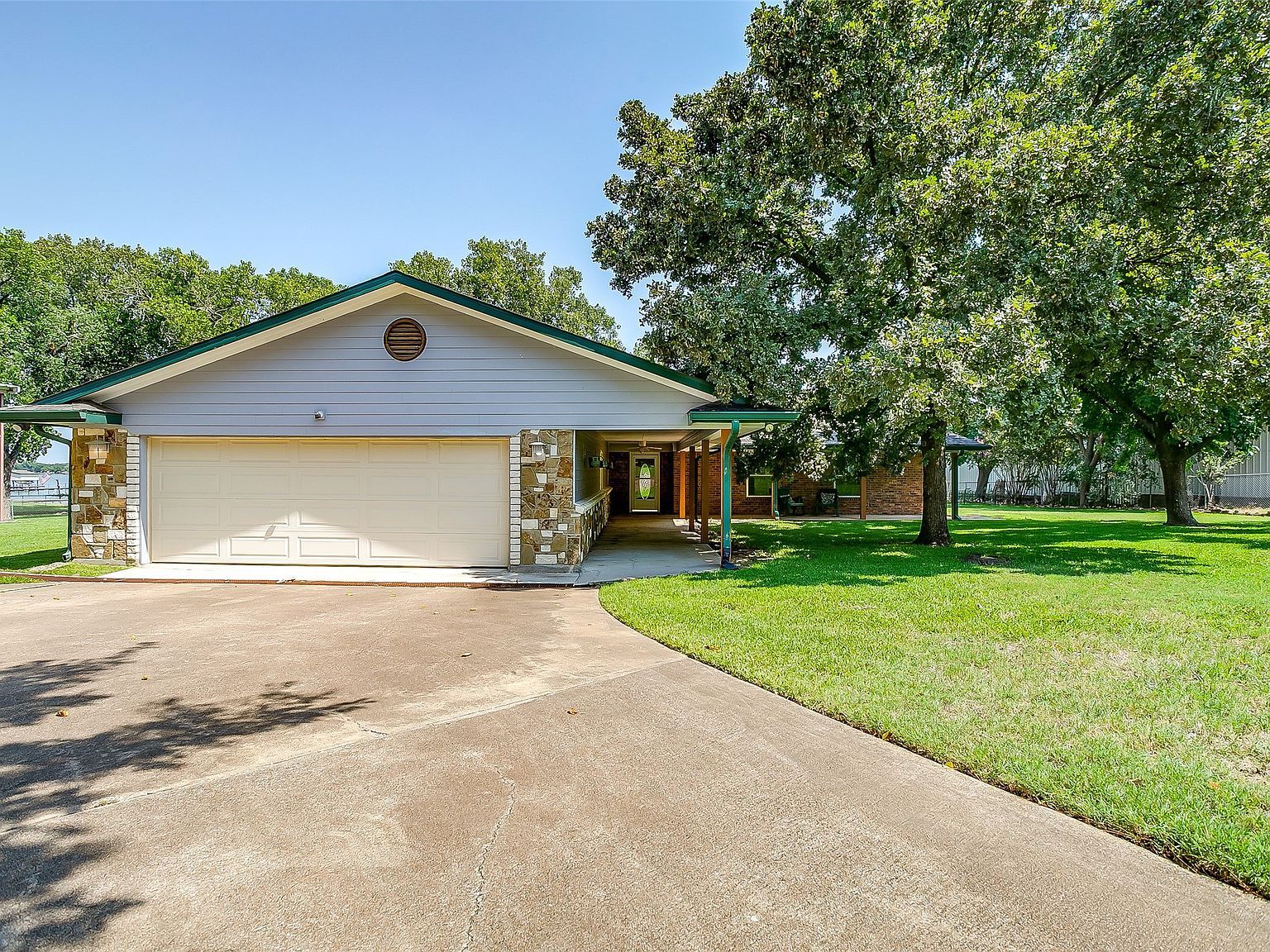 11484 Moran Rd Azle, TX 76020 - Thumbnail 4