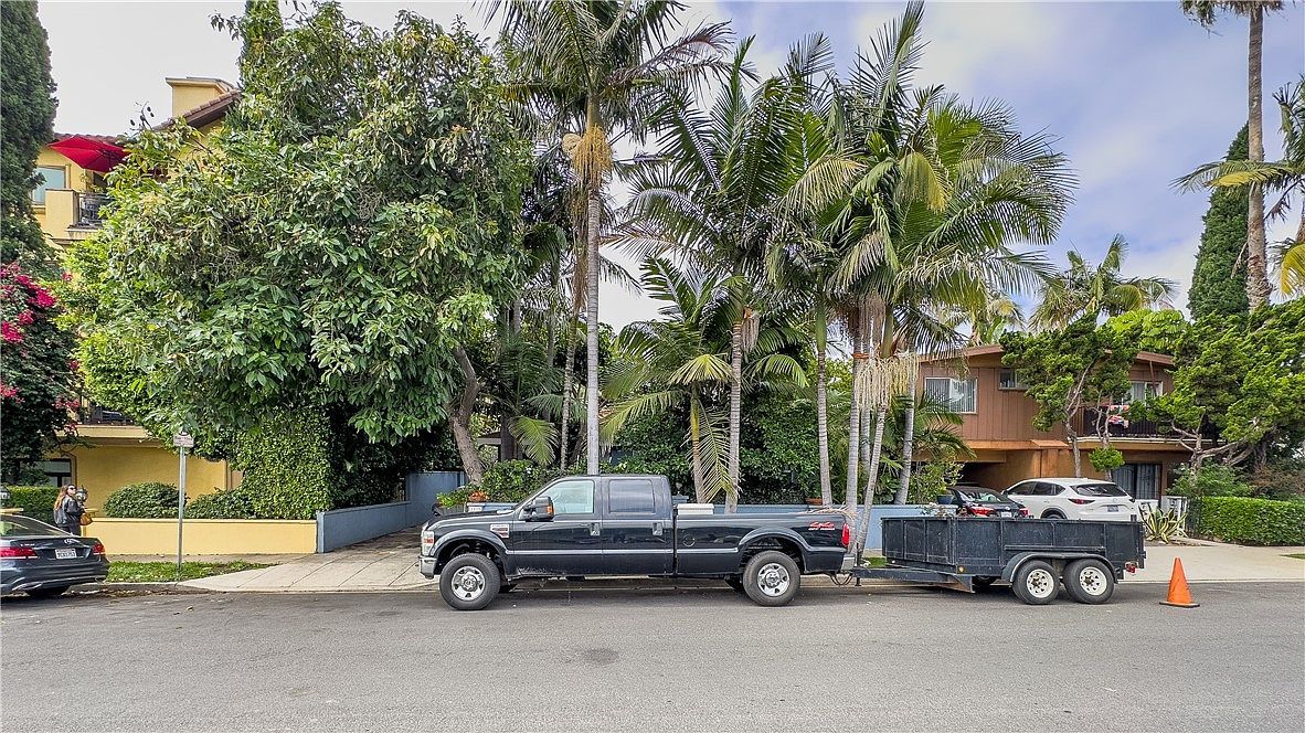 1837 Beloit Ave Los Angeles, CA 90025 - Thumbnail 4