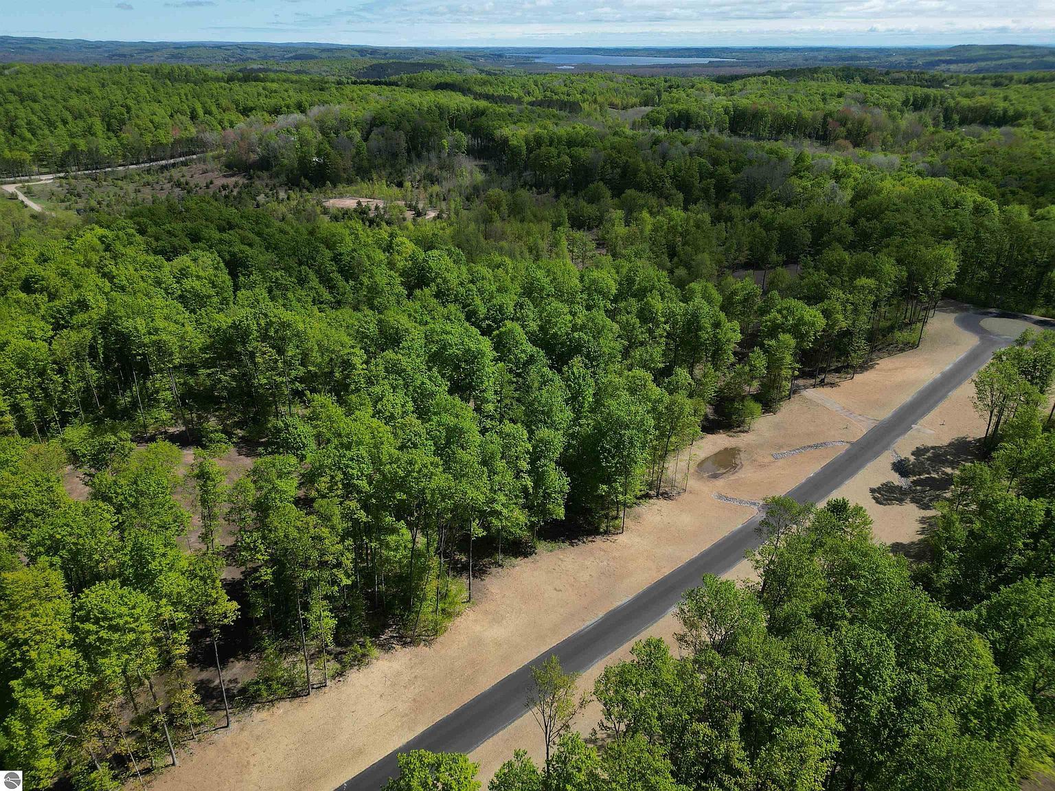 1371 E Solaris Way Maple City, MI 49664 - Thumbnail 4