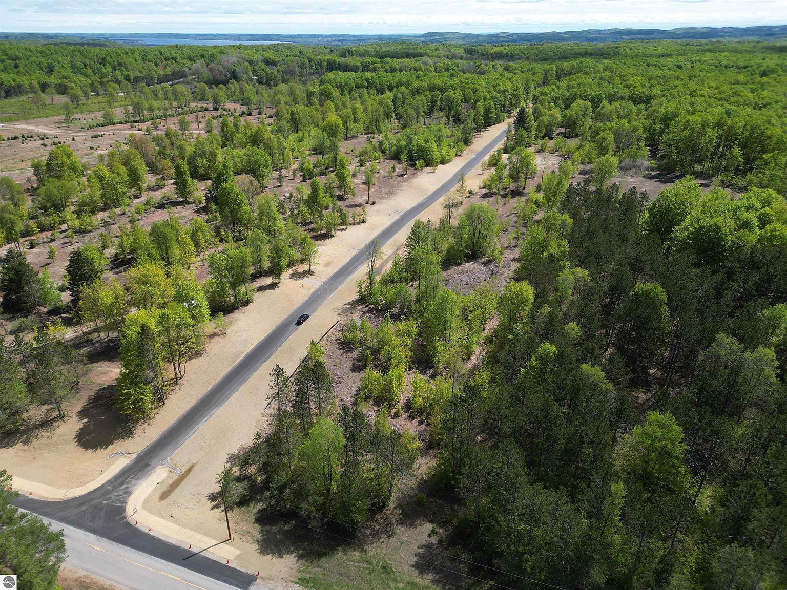 1007 E Solaris Way Maple City, MI 49664 - Thumbnail 4