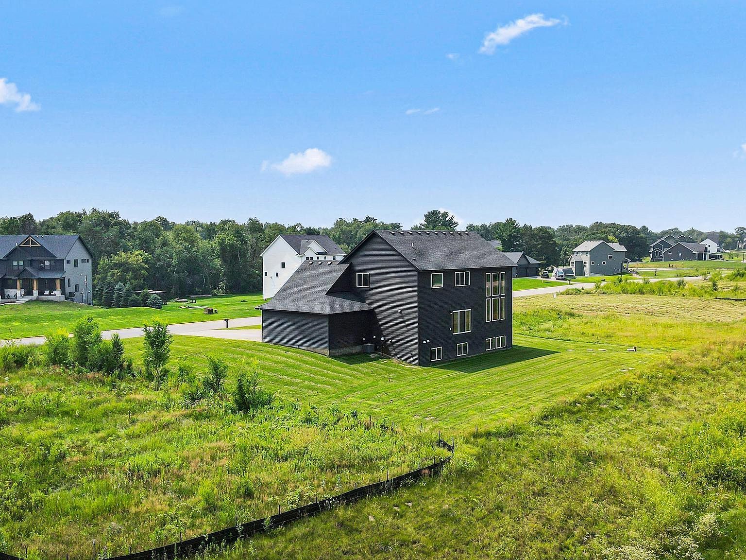 917 174th Ave NE Ham Lake, MN 55304 - Thumbnail 4