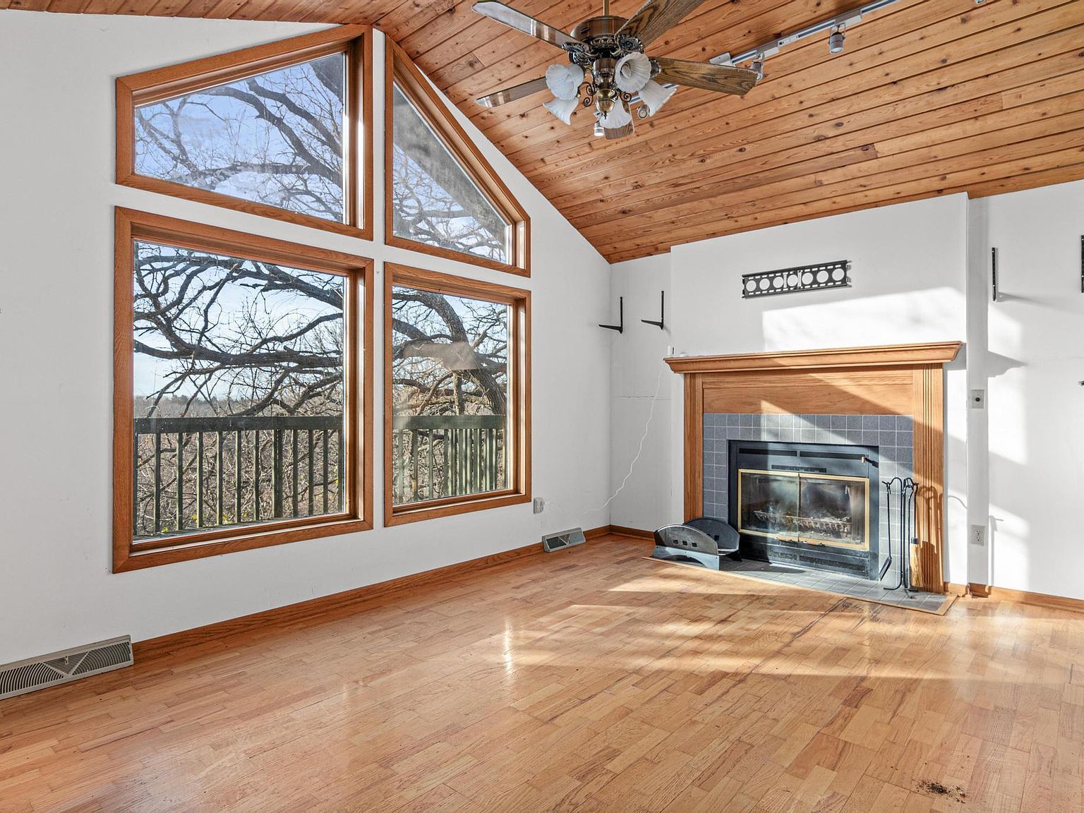 8050 County Road 26 Maple Plain, MN 55359 - Thumbnail 4