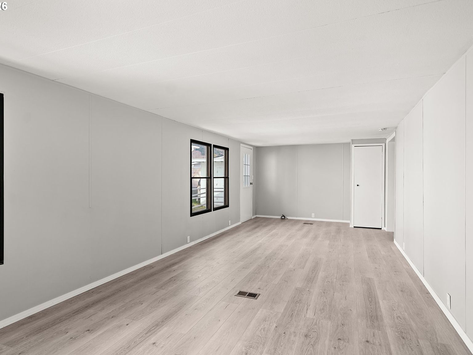 15505 Oceanview Dr Space 45 Brookings, OR 97415 - Thumbnail 4