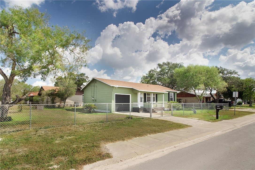 901 E 5th St Sinton, TX 78387 - Thumbnail 4