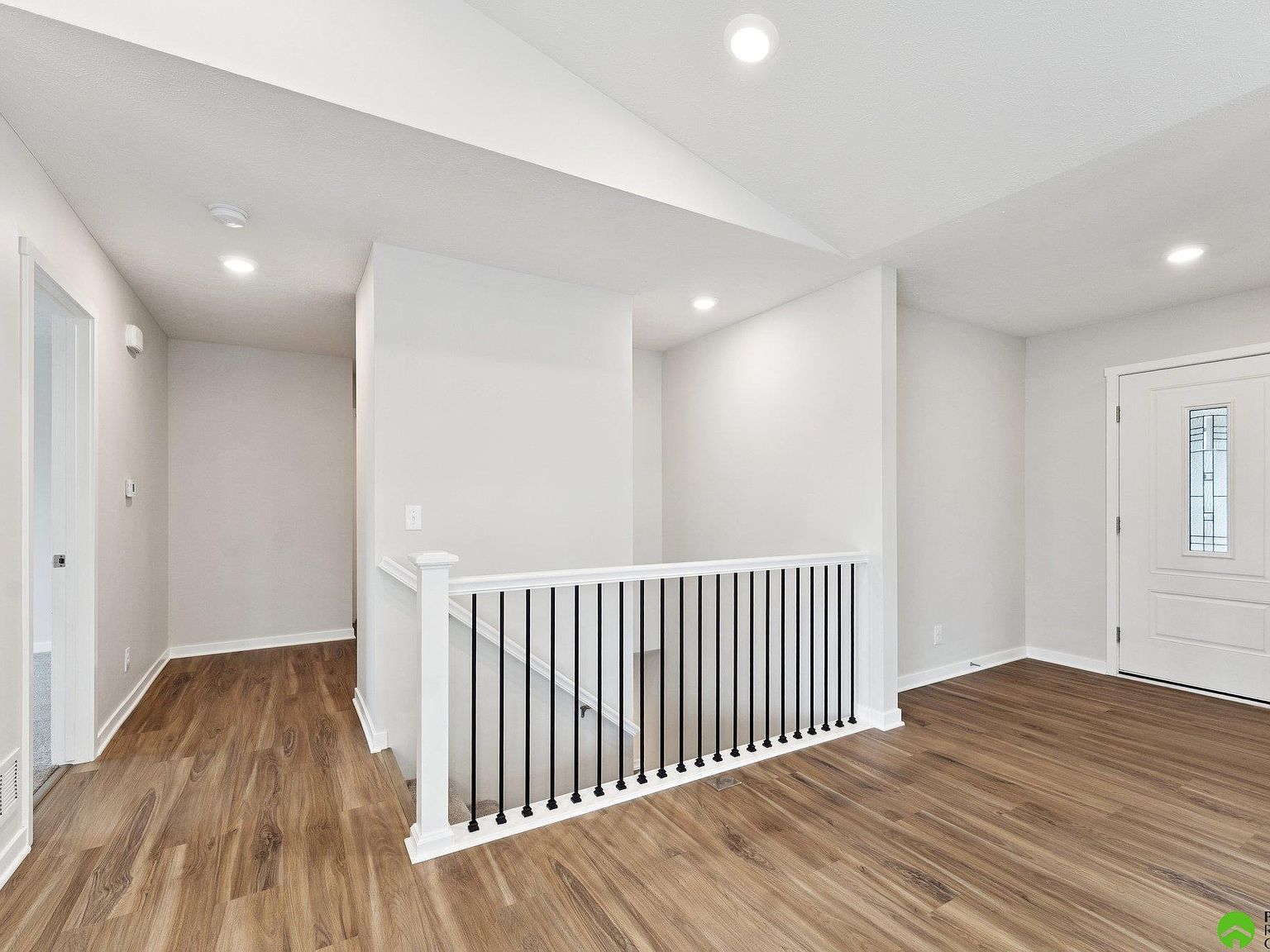 370 Eastwood Dr Louisville, NE 68037 - Thumbnail 4