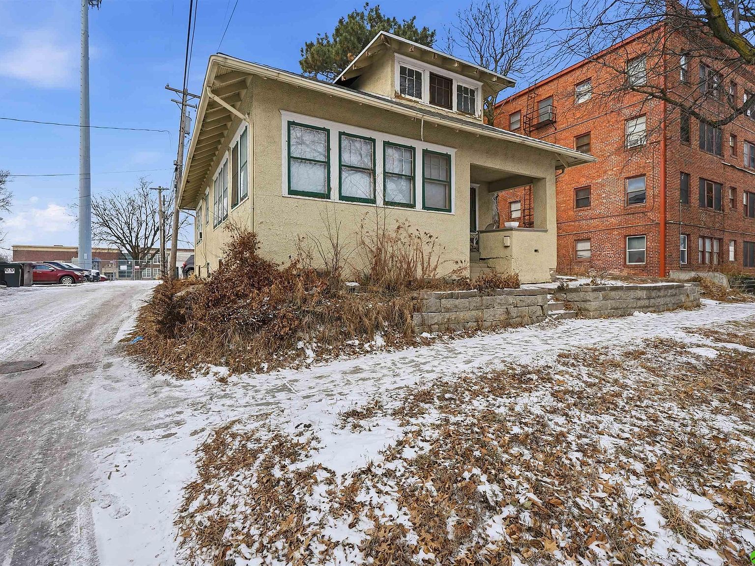 1217 S 13th St Lincoln, NE 68502  | Single Family