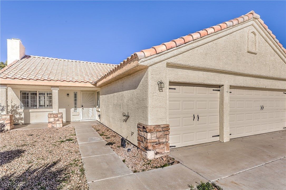 213 Sea Bluff Dr Henderson, NV 89002 - Thumbnail 4