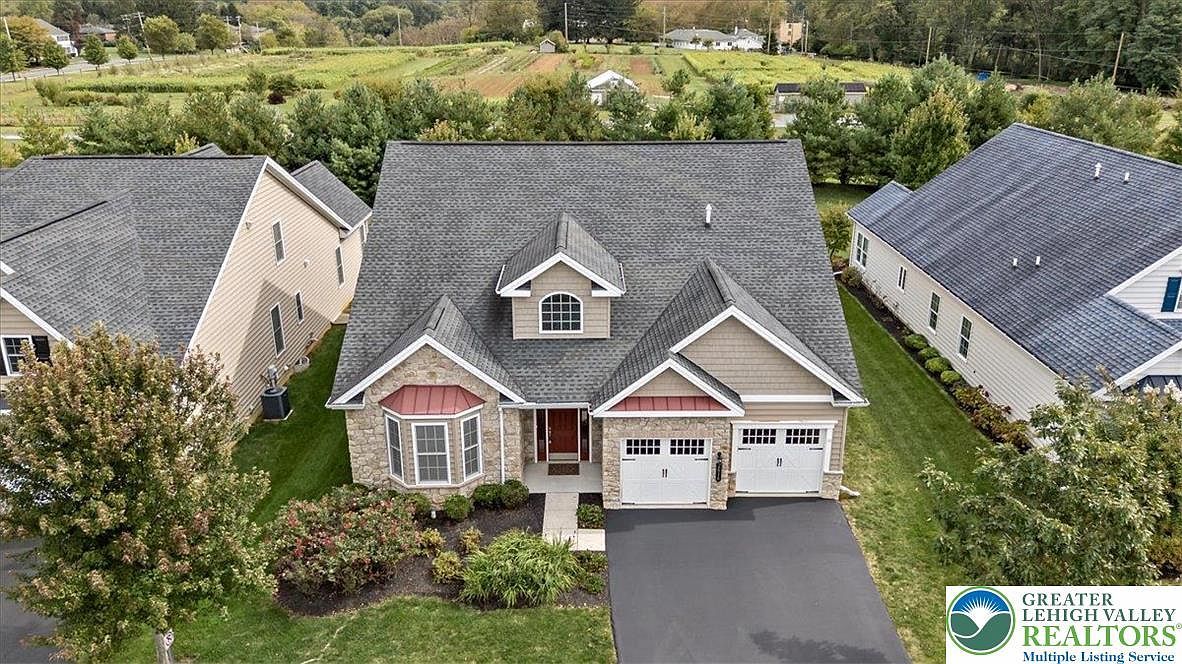 2616 Pioneer Rd Bethlehem, PA 18017 - Thumbnail 4