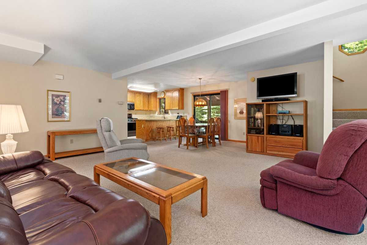 1568 Chippewa St, South Lake Tahoe, CA, USA, 96150 - Thumbnail 4