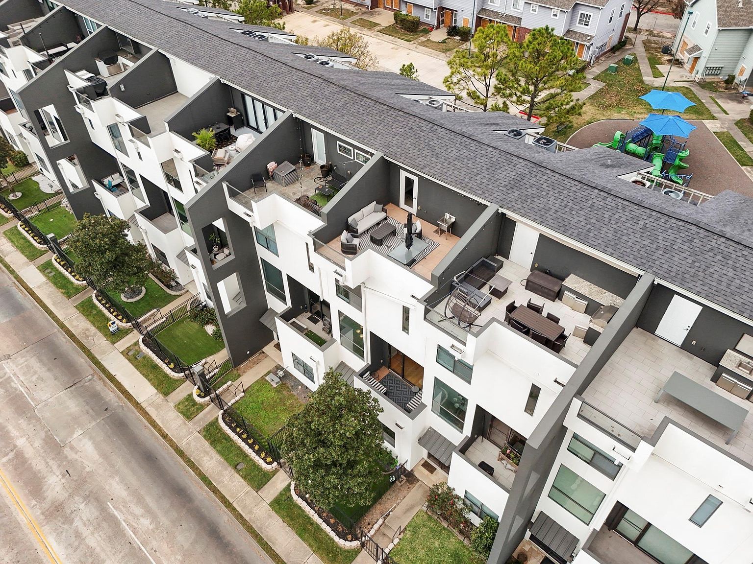 1310 W Dallas St Houston, TX 77019 - Thumbnail 4