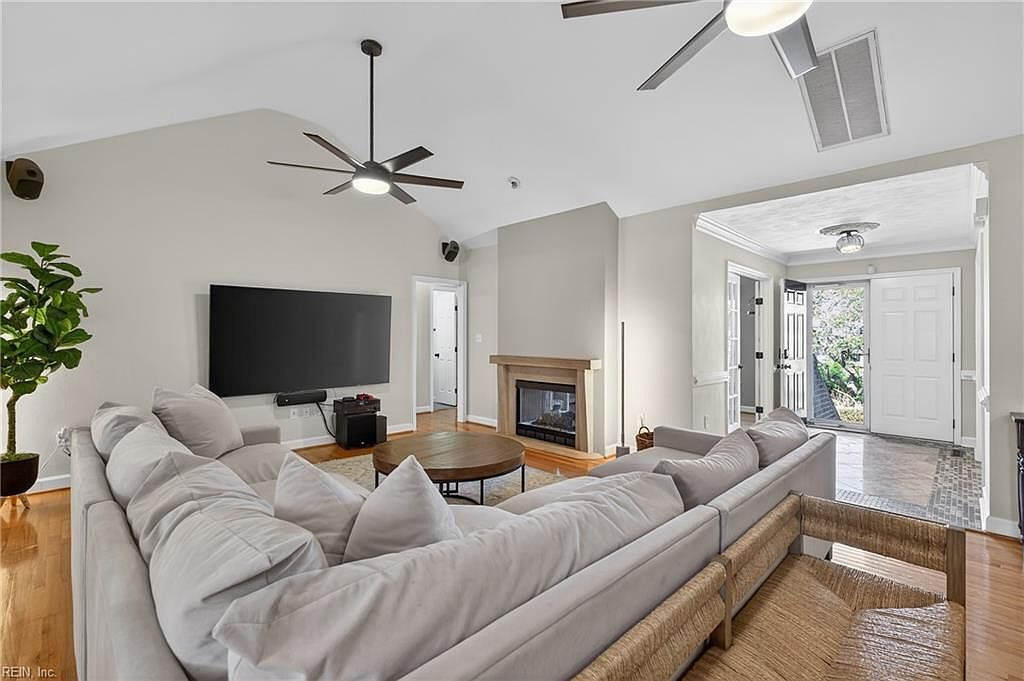 2513 Long Creek Dr Virginia Beach, VA 23451 - Thumbnail 4