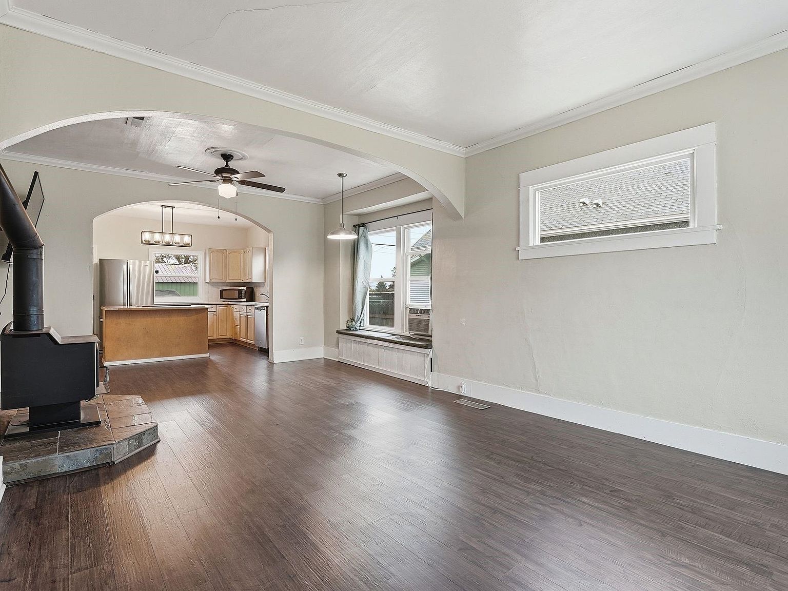 1028 E Courtland Ave Spokane, WA 99207 - Thumbnail 4