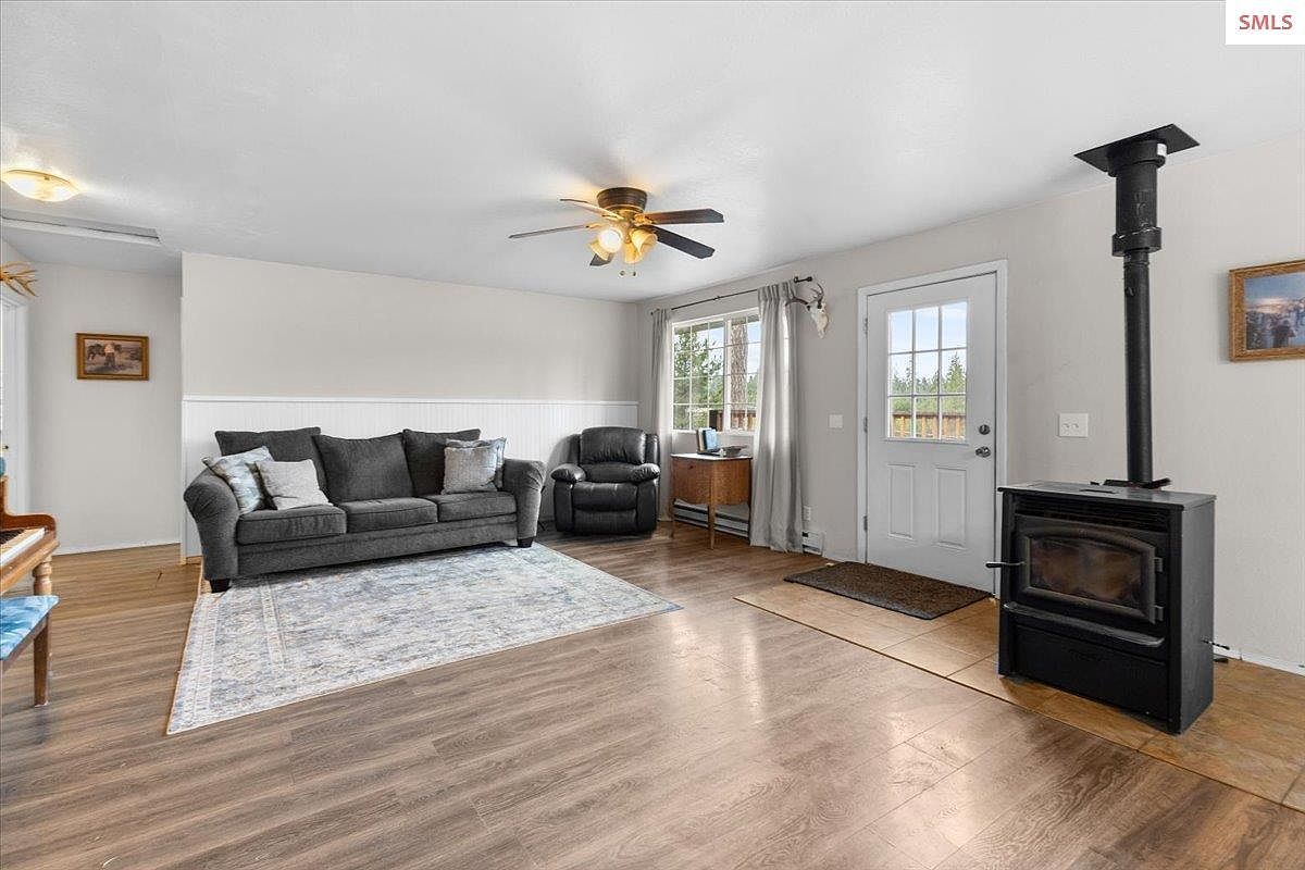 286 E Dufort Rd Sagle, ID 83860 - Thumbnail 4