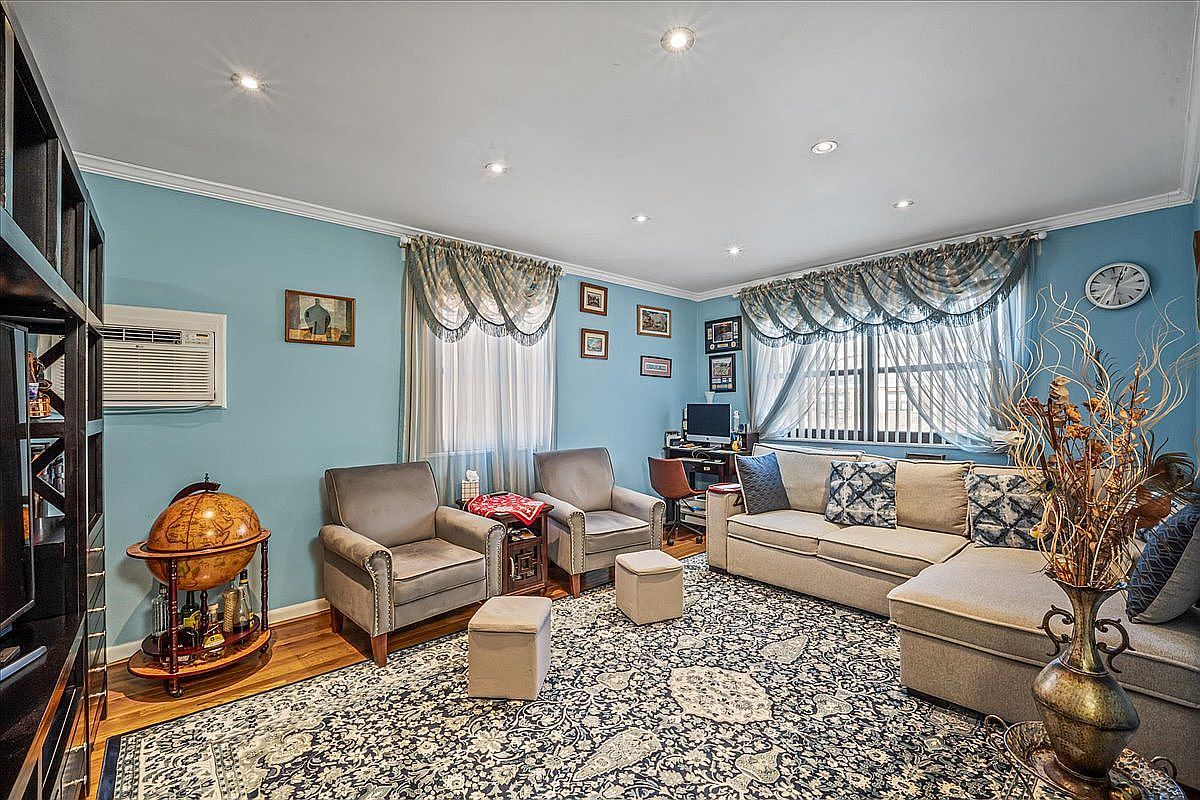 155-14 86th St #2 Howard Beach, NY 11414 - Thumbnail 4