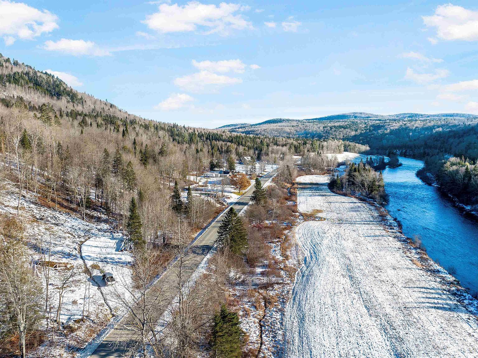 1837 River Rd Canaan, VT 05903 - Thumbnail 4