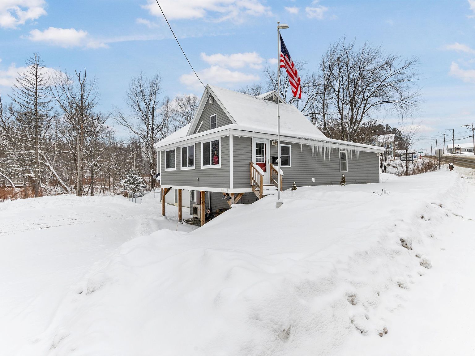 169 Main St Colebrook, NH 03576 - Thumbnail 4