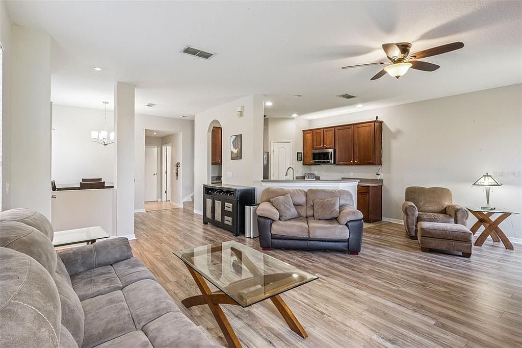 1947 Estancia Cir Unit 8C Kissimmee, FL 34741 - Thumbnail 4