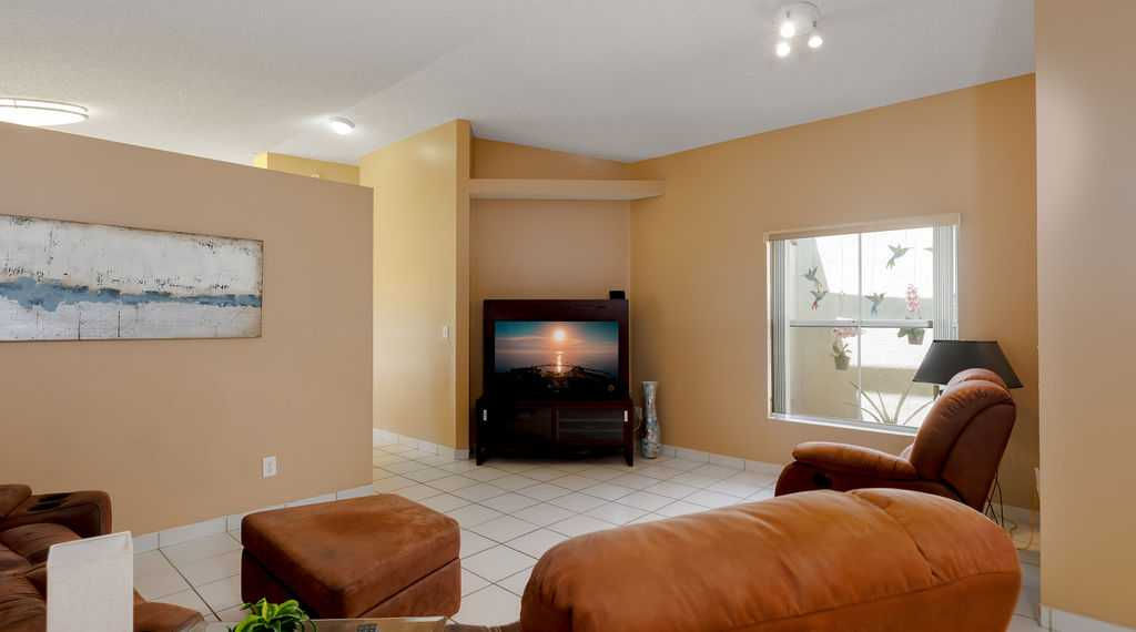 18446 Northwest 21st Street, Pembroke Pines, FL, USA, 33029 - Thumbnail 4