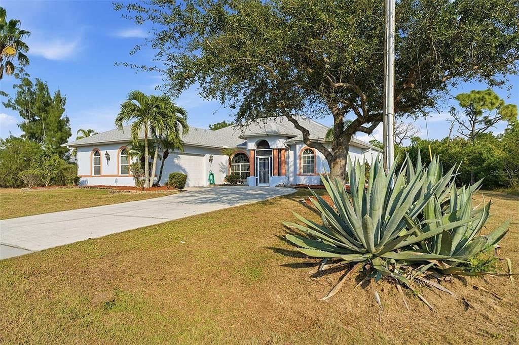 9336 Saint Paul Dr Pt Charlotte, FL 33981 - Thumbnail 4