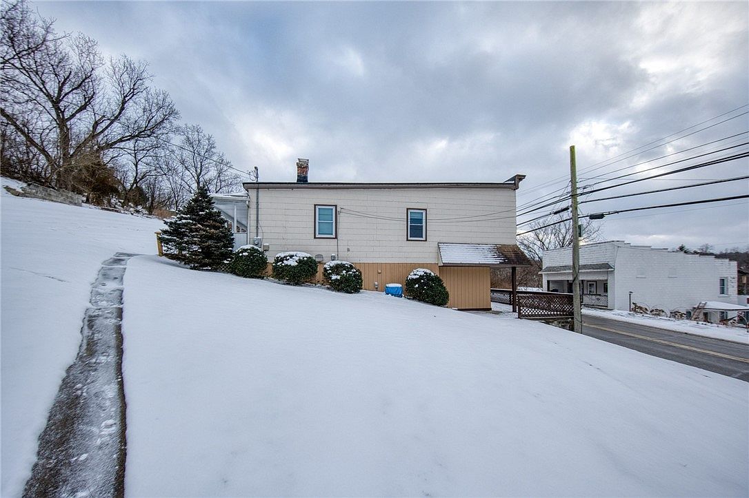 1920 Smith Township State Rd Slovan, PA 15078 - Thumbnail 4