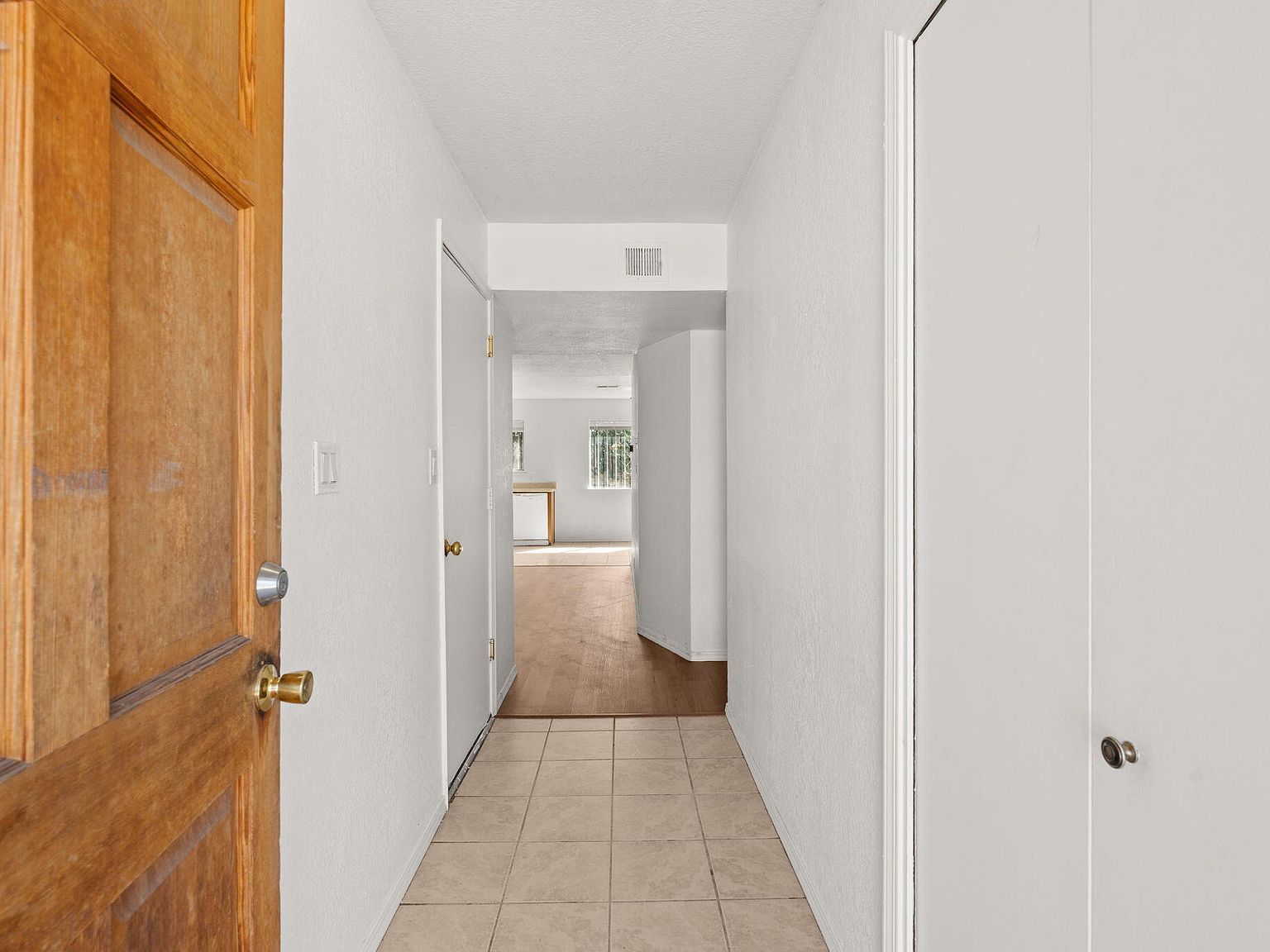 244 Avalon Pl NW Albuquerque, NM 87105 - Thumbnail 4