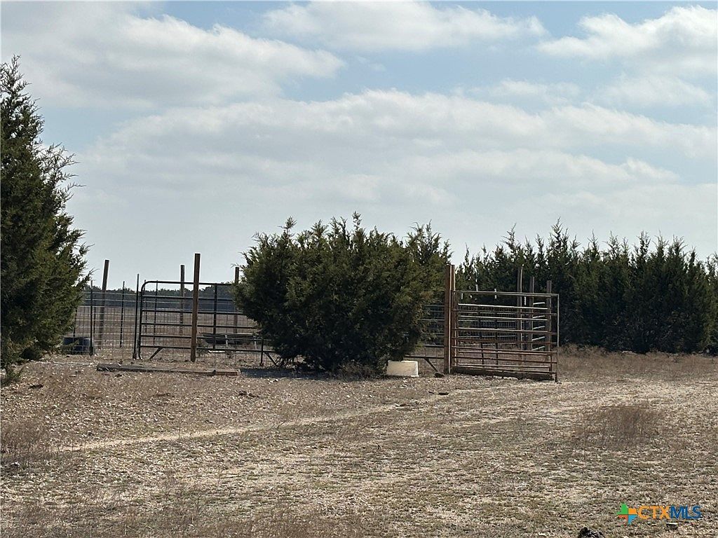 493 County Road 204 Burnet, TX 78611 - Thumbnail 4