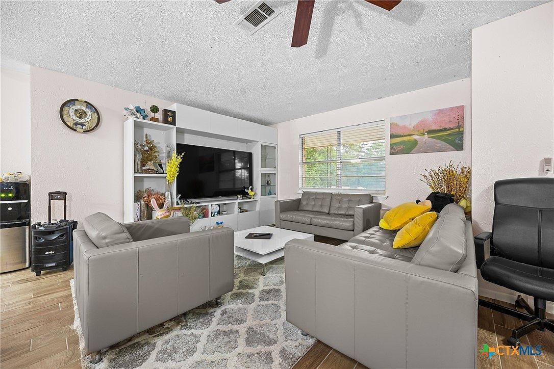 243 County Road 4314 Lampasas, TX 76550 - Thumbnail 4