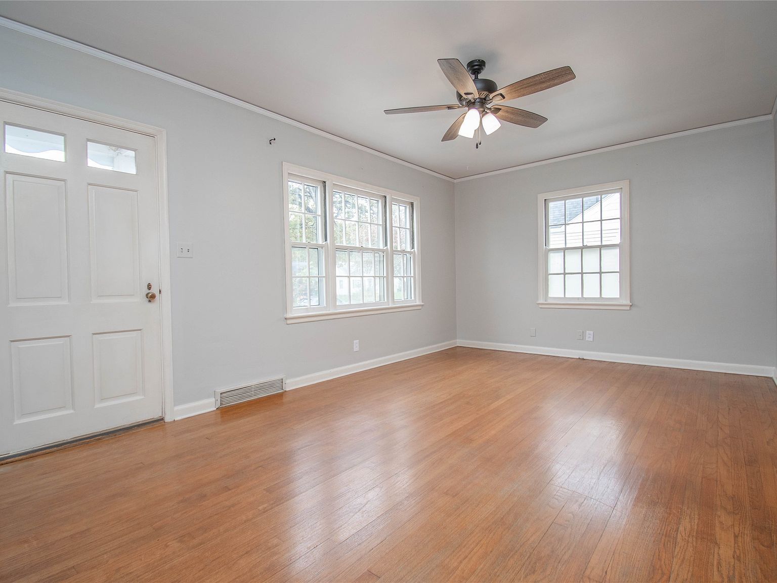 2513 33rd St Des Moines, IA 50310 - Thumbnail 4