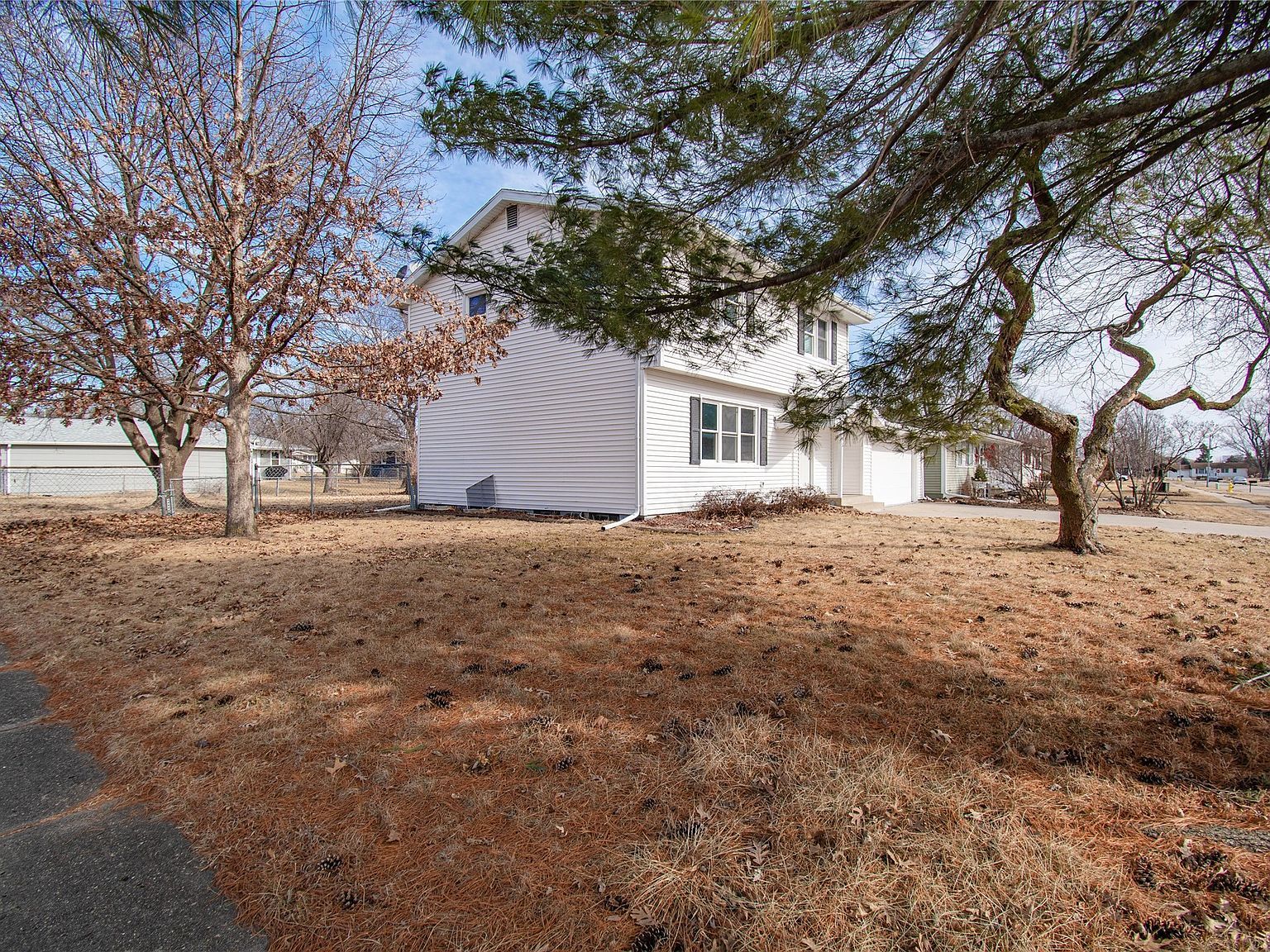 195 Gray Ave Waukee, IA 50263 - Thumbnail 4