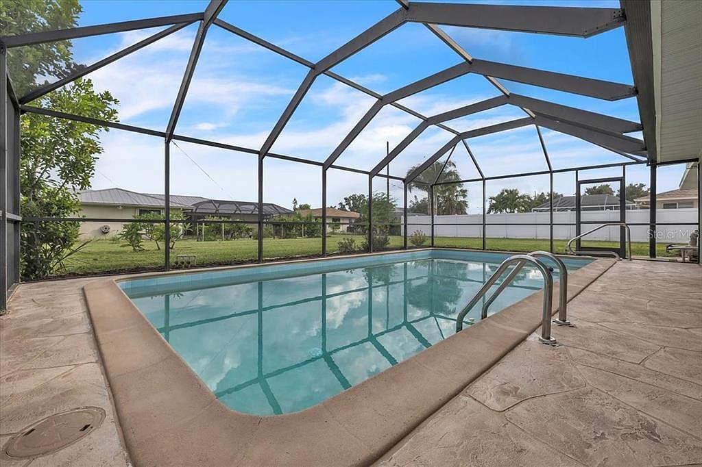 907 Sidney Ter Pt Charlotte, FL 33948 - Thumbnail 4