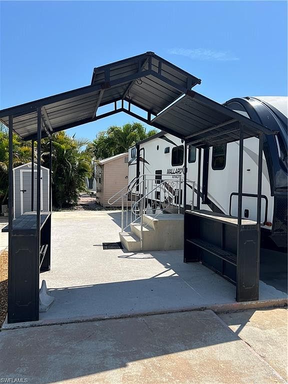 5509 Black Pug Dr Fort Myers, FL 33908 - Thumbnail 4