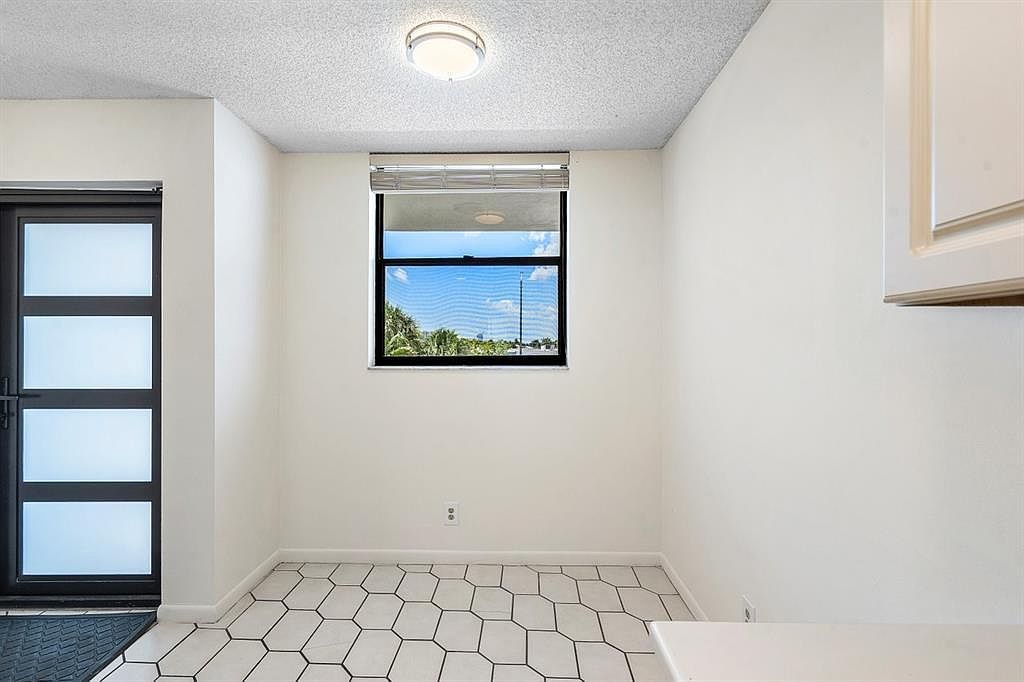 2707 NE 14th Street Cswy APT 305 Pompano Beach, FL 33062 - Thumbnail 4