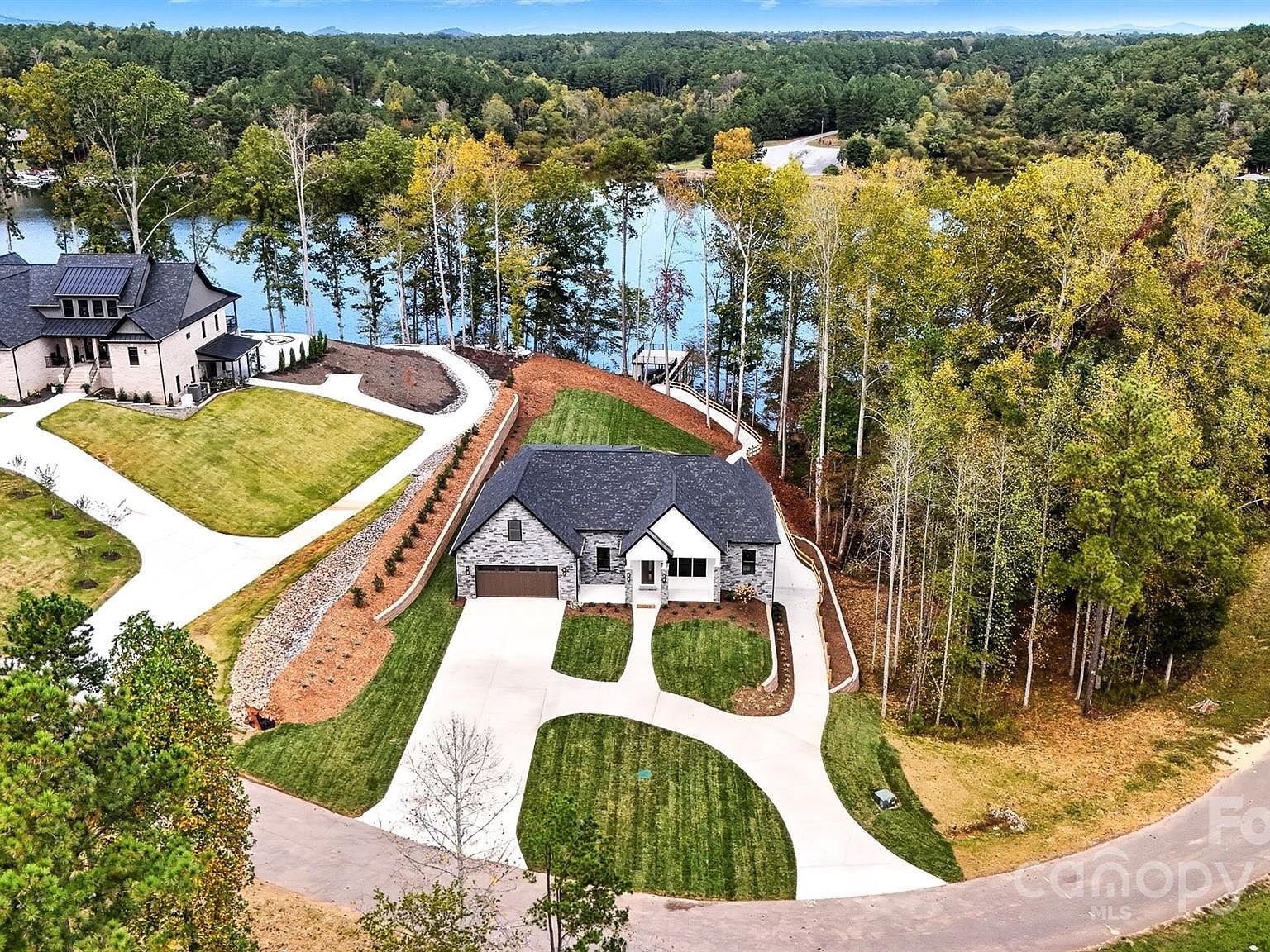 5764 Lake Pointe Dr Hickory, NC 28630 - Thumbnail 4