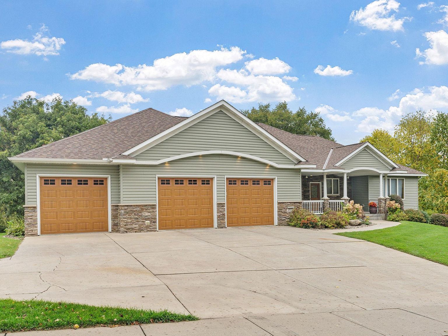 1372 Featherstone Rd Hastings, MN 55033 - Thumbnail 4