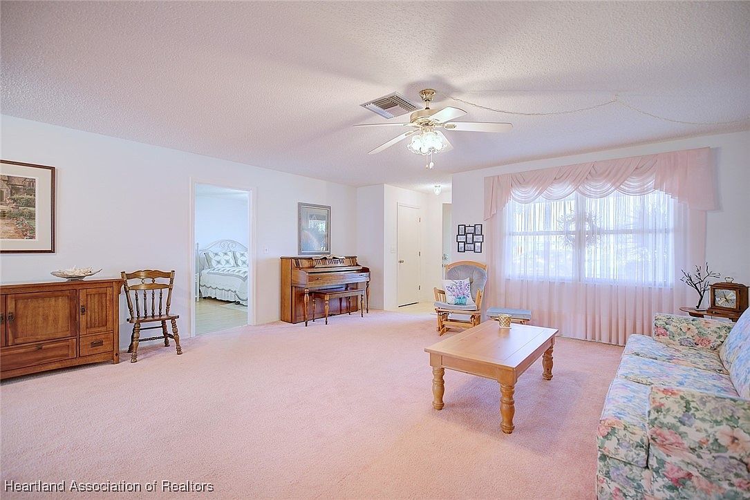 347 Grove Cir Avon Park, FL 33825 - Thumbnail 4