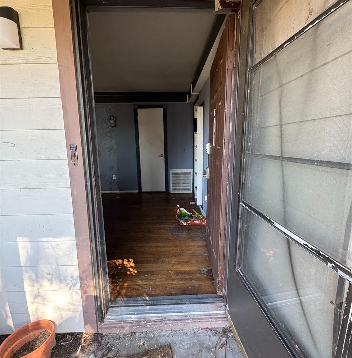 913 Southampton St Angleton, TX 77515 - Thumbnail 4