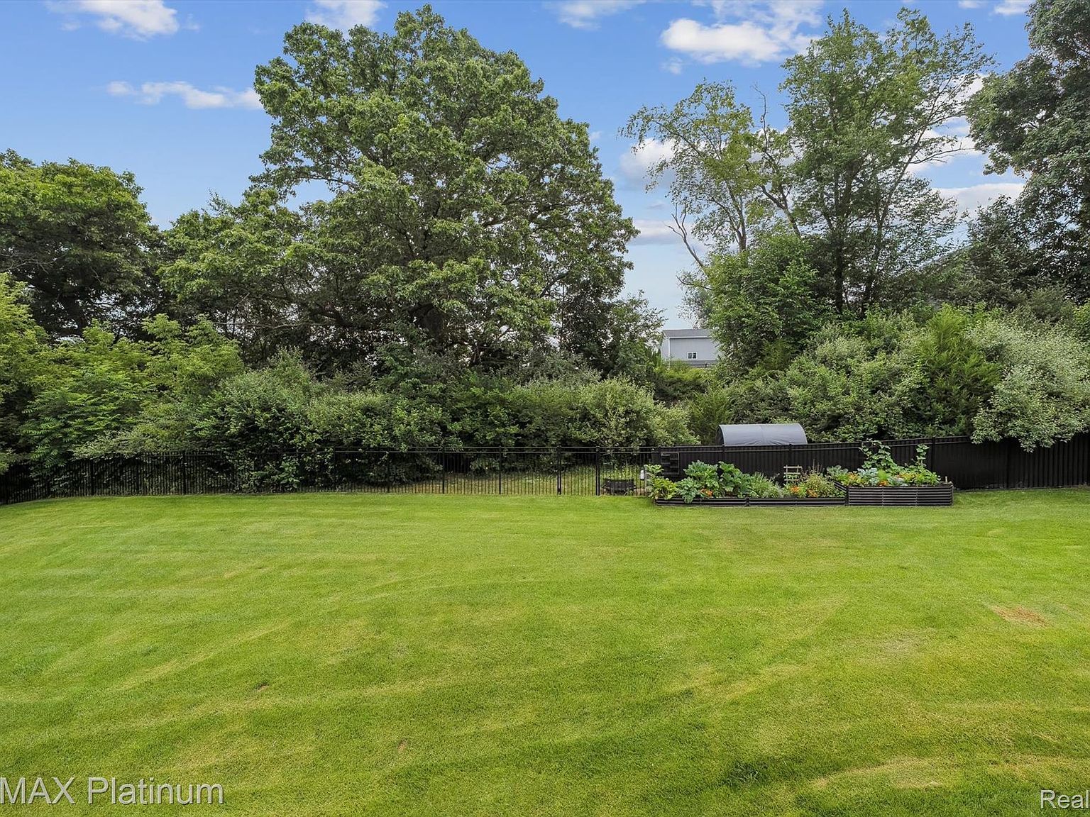 2921 Clivedon Rd Marion Township, MI 48843 - Thumbnail 4