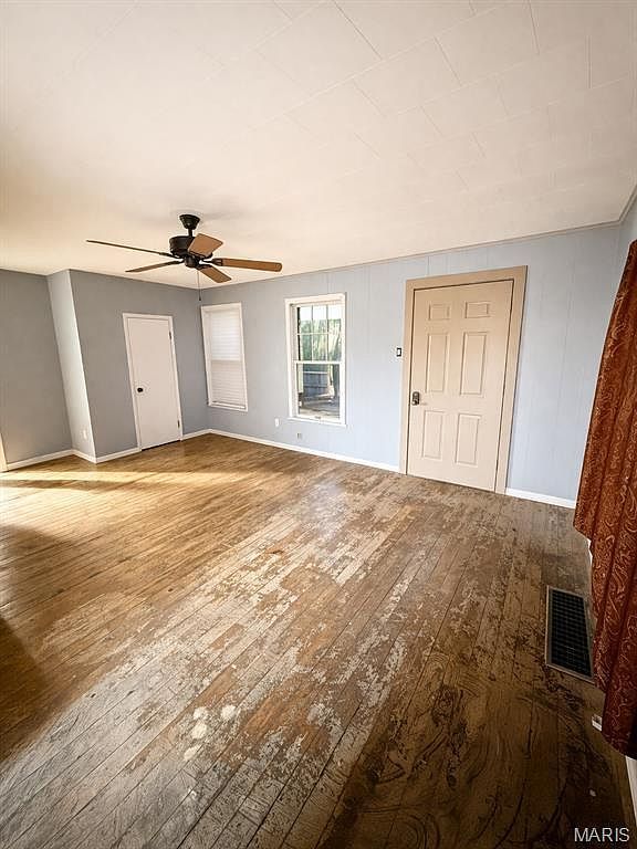 122 E Beach St Litchfield, IL 62056 - Thumbnail 4