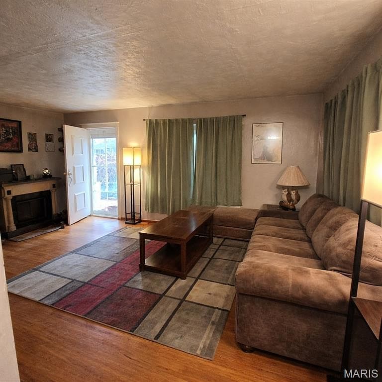 669 Cherry St East Alton, IL 62024 - Thumbnail 4