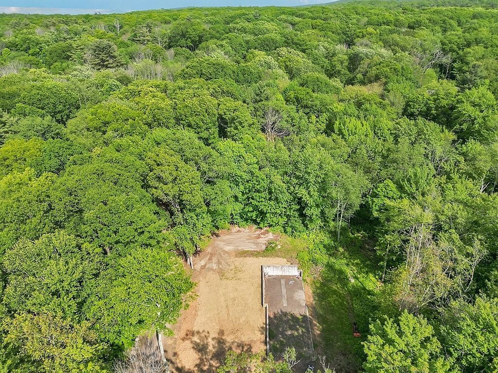 50 Fountain Rd Wales, MA 01081 - Thumbnail 4