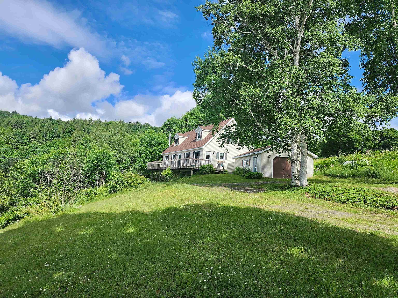 491 Farrar Rd Chester, VT 05143 - Thumbnail 4