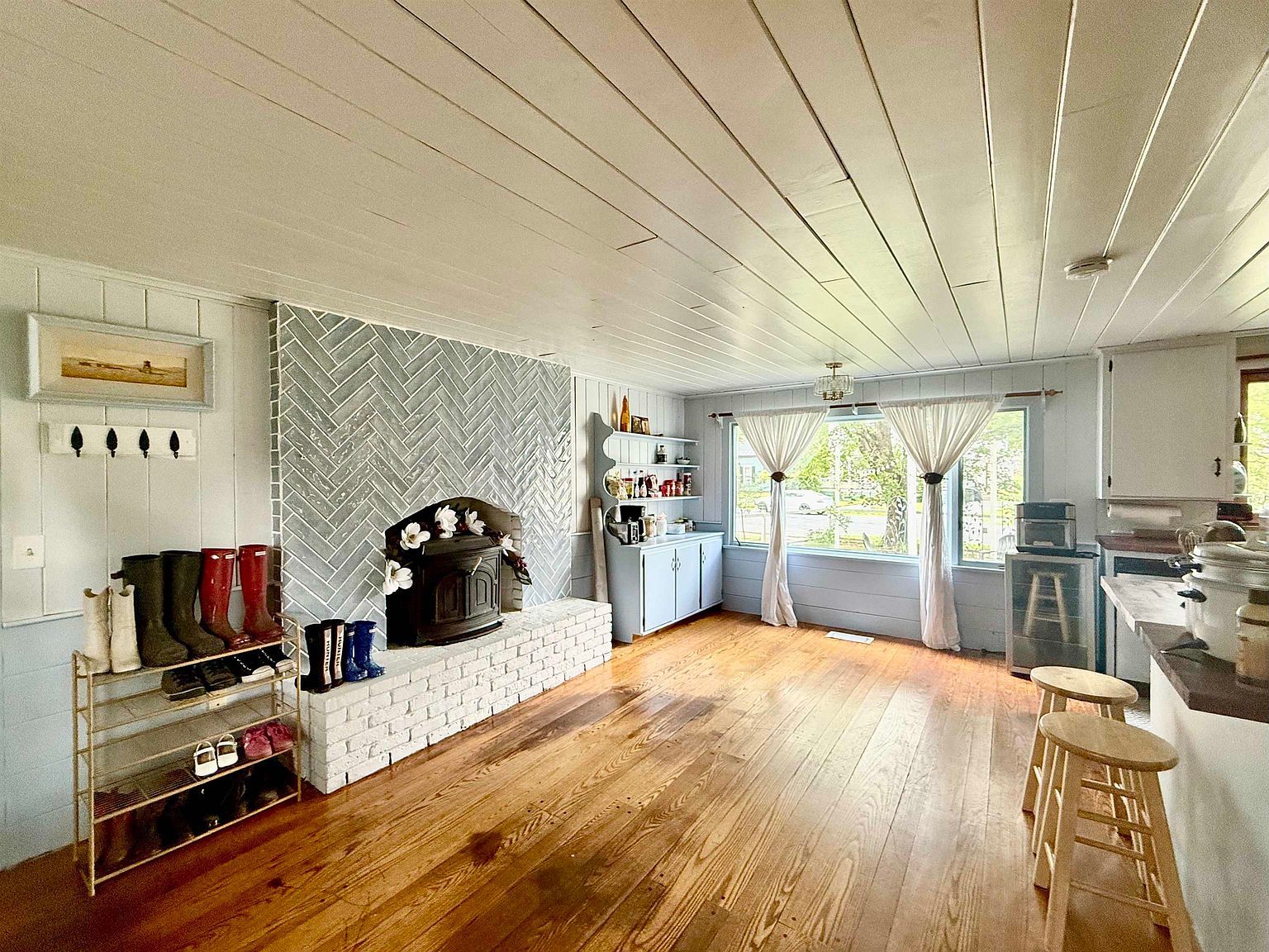 21 Main St Saxtons River, VT 05154 - Thumbnail 4