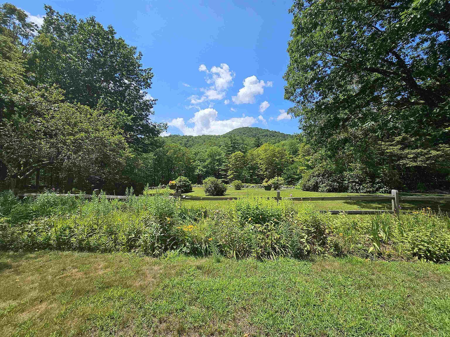 1342 Old Stage Rd Chester, VT 05143 - Thumbnail 4