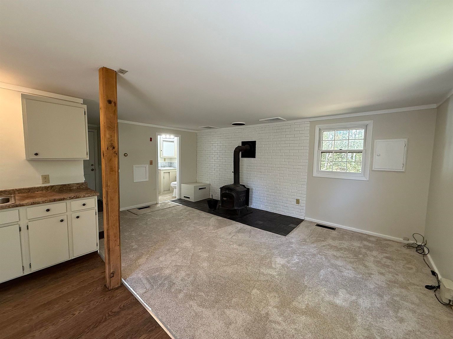 75 Whitney Rd Springfield, VT 05156 - Thumbnail 4