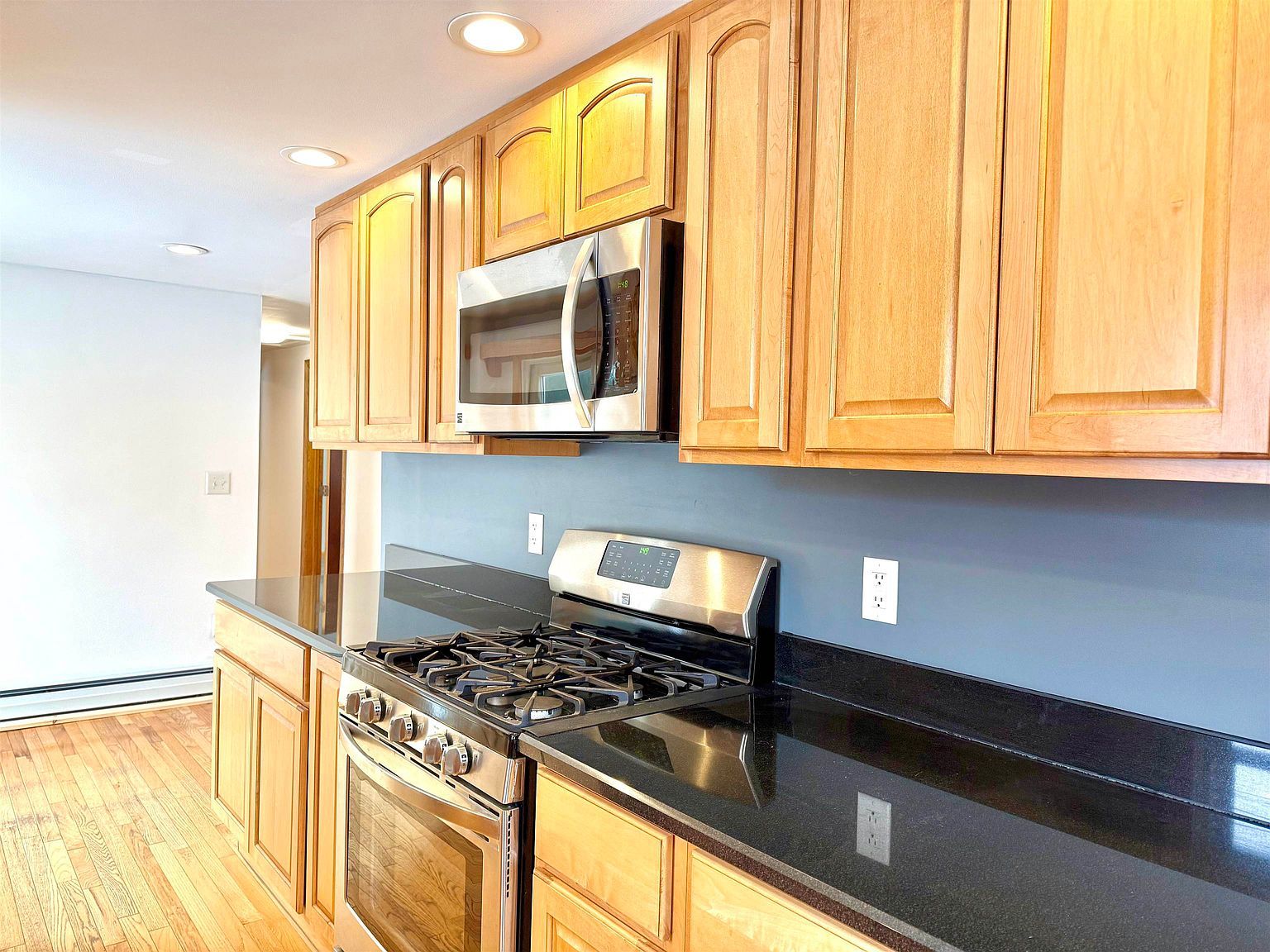 8 Edgewood Rd Springfield, VT 05156 - Thumbnail 4